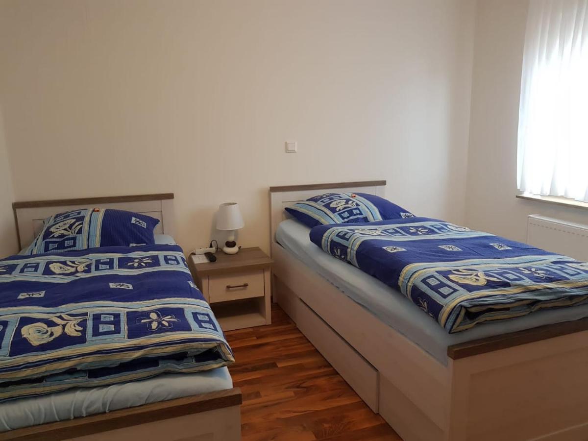 Ferienwohnung- Sarah Hahnstatten Esterno foto